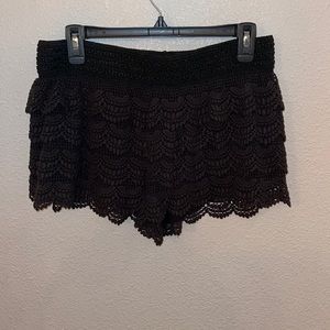 Jolt layered lace shorts black large